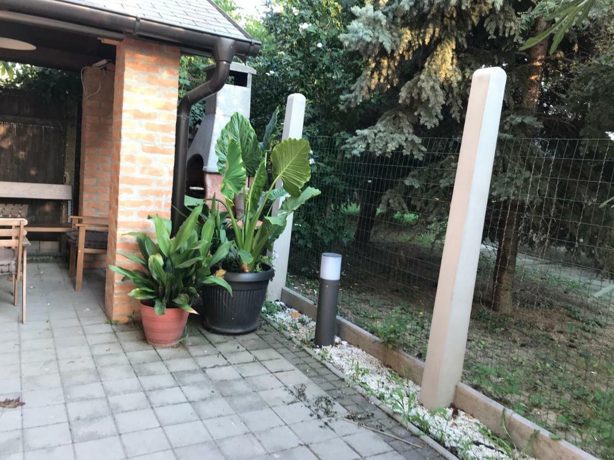 Ferienwohnung Studio Apartman Park Galerija Osijek Exterior foto